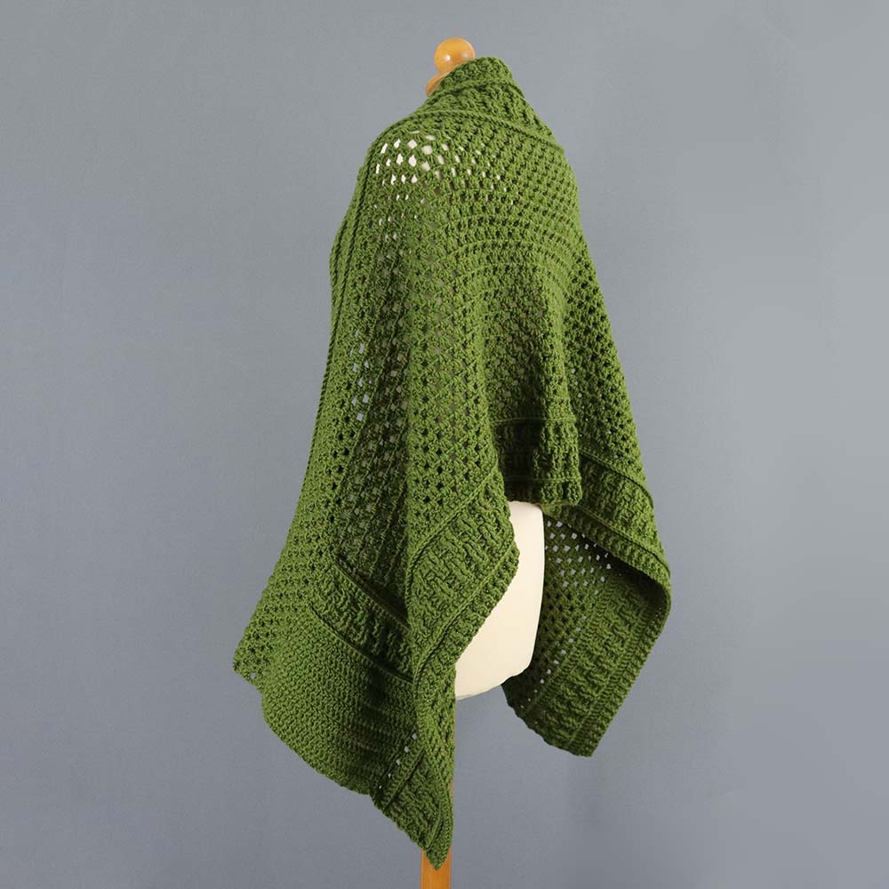 textures and grannies pockets shawl by kiki crochet patterns