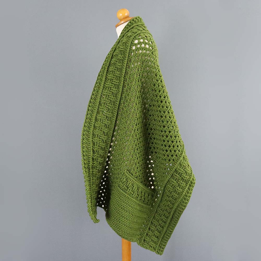 textures and grannies pockets shawl by kiki crochet patterns